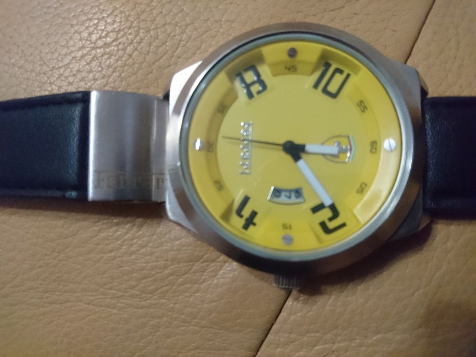 Ferrari часы кварцевые наручные