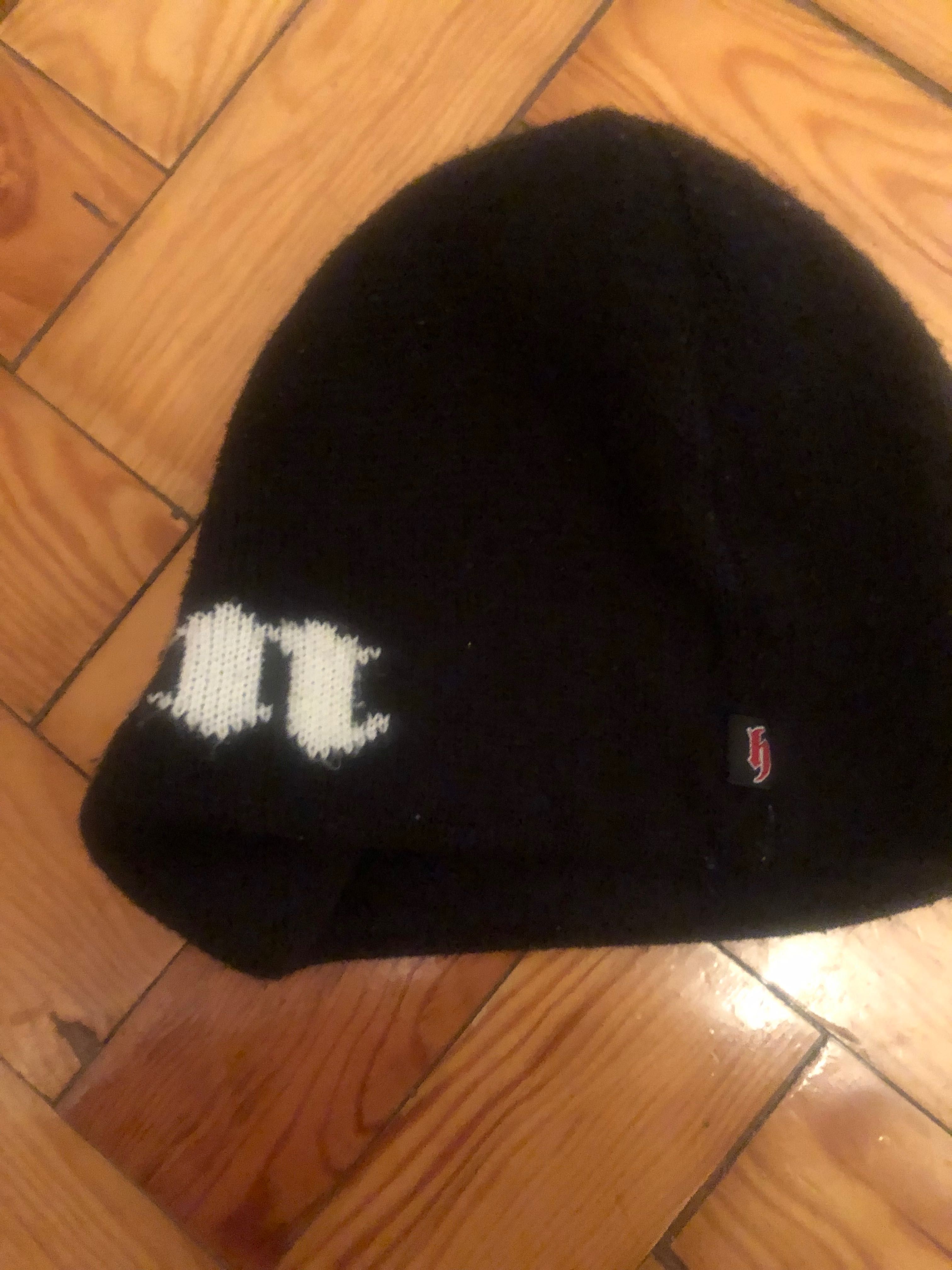 Gorro marca Hooligan