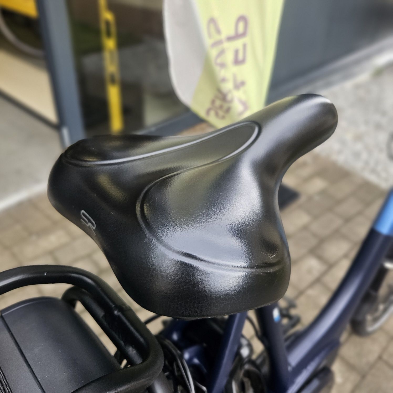 Rower elektryczny miejski Gazelle Paris roz. 57cm Bosch (451)