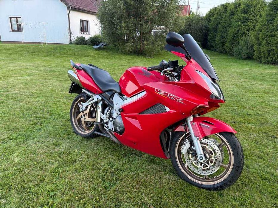 Motocykl Honda VFR 800