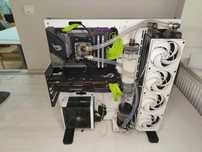 Ryzen 9 5900x, 32GB, RX 5700 Asus Strix, chłodzeniu wodne 8x120