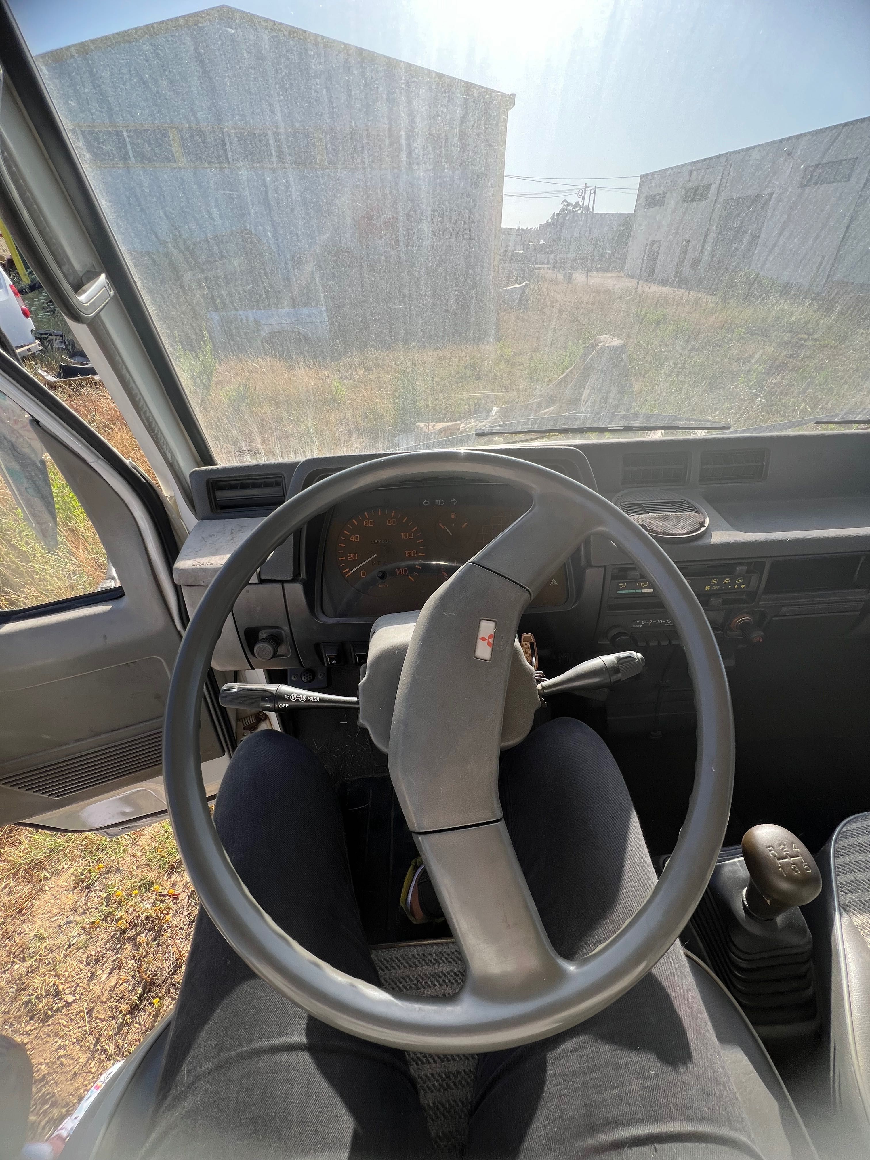 Mitsubishi Canter caixa aberta