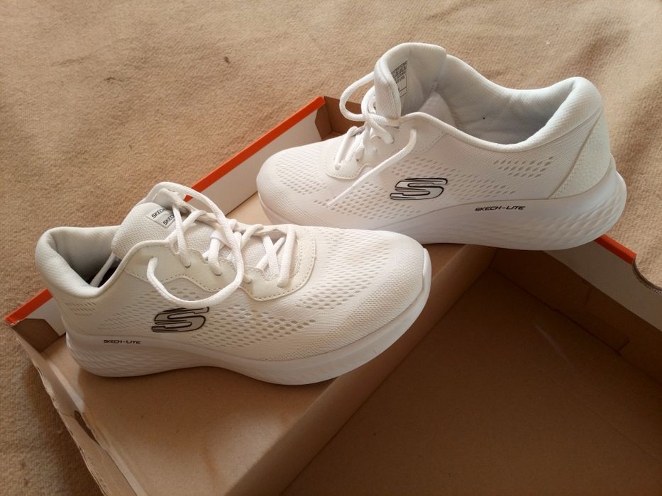 Кроссовки Skechers 39 в идеале, Вьетнам