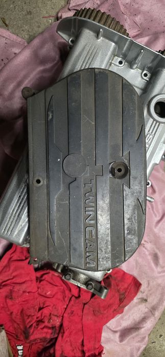 Głowica suzuki swift GTI 101km G13B