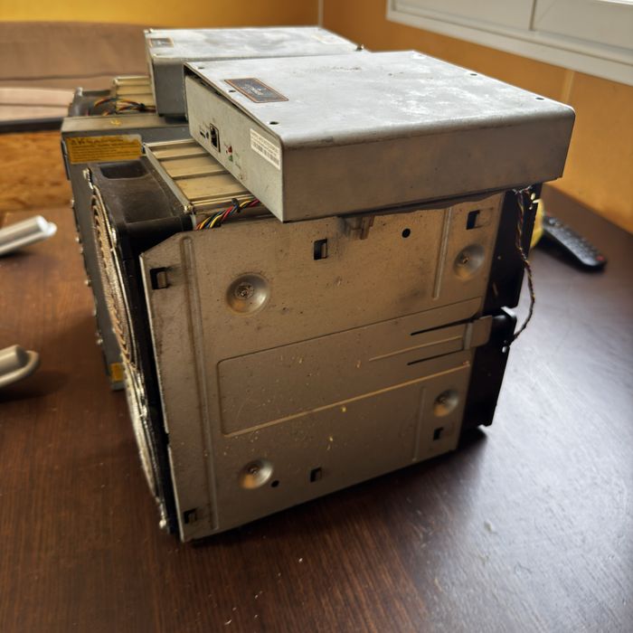 2 antminer s17 pro para reparar ou fazer 1
