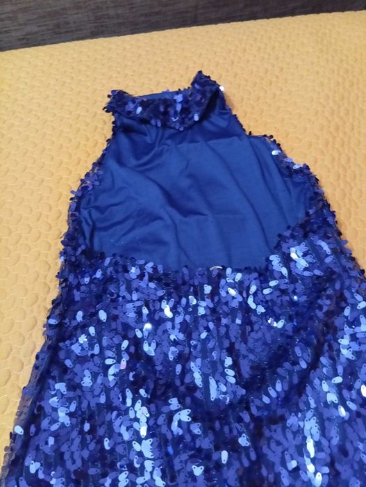 Vestido cerimónia com lantejoulas