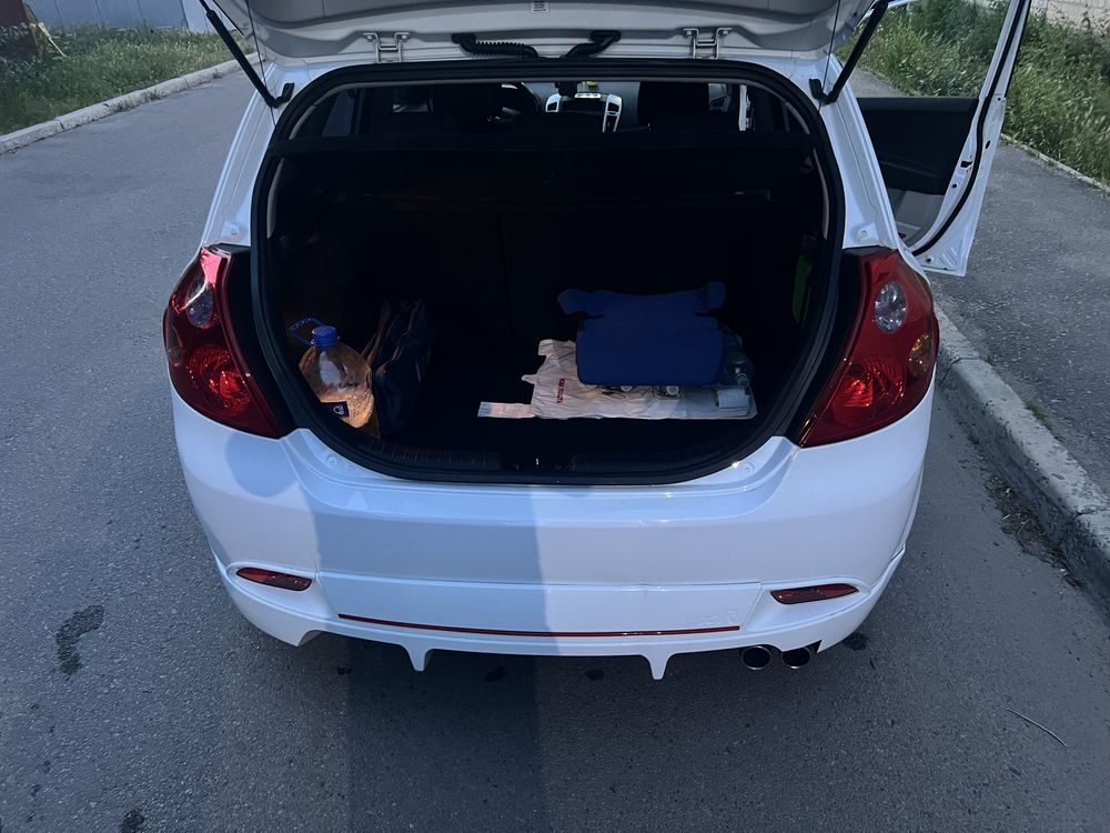 KIA SEED хечбек.