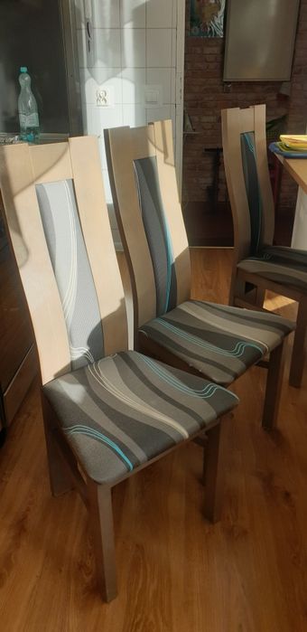 Krzesła 4szt W dobrym stanie