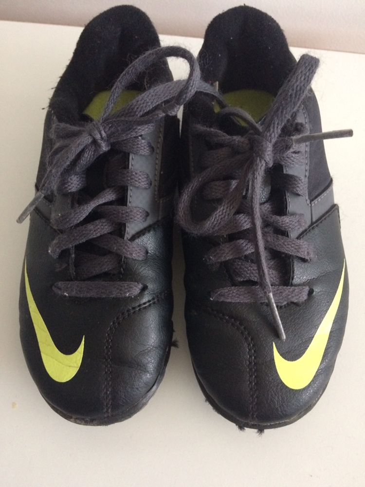 Buty do pułki nożlnej nike roz 27,5