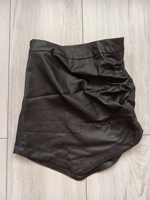 Spódniczka mini nowa