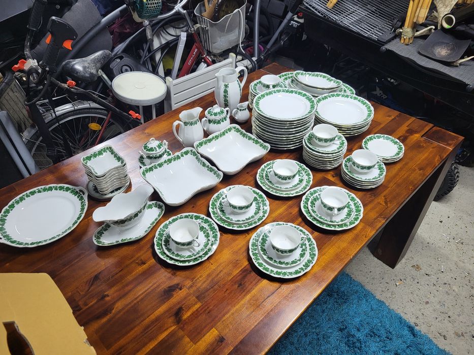 Duży zestaw obiadowo kawowy