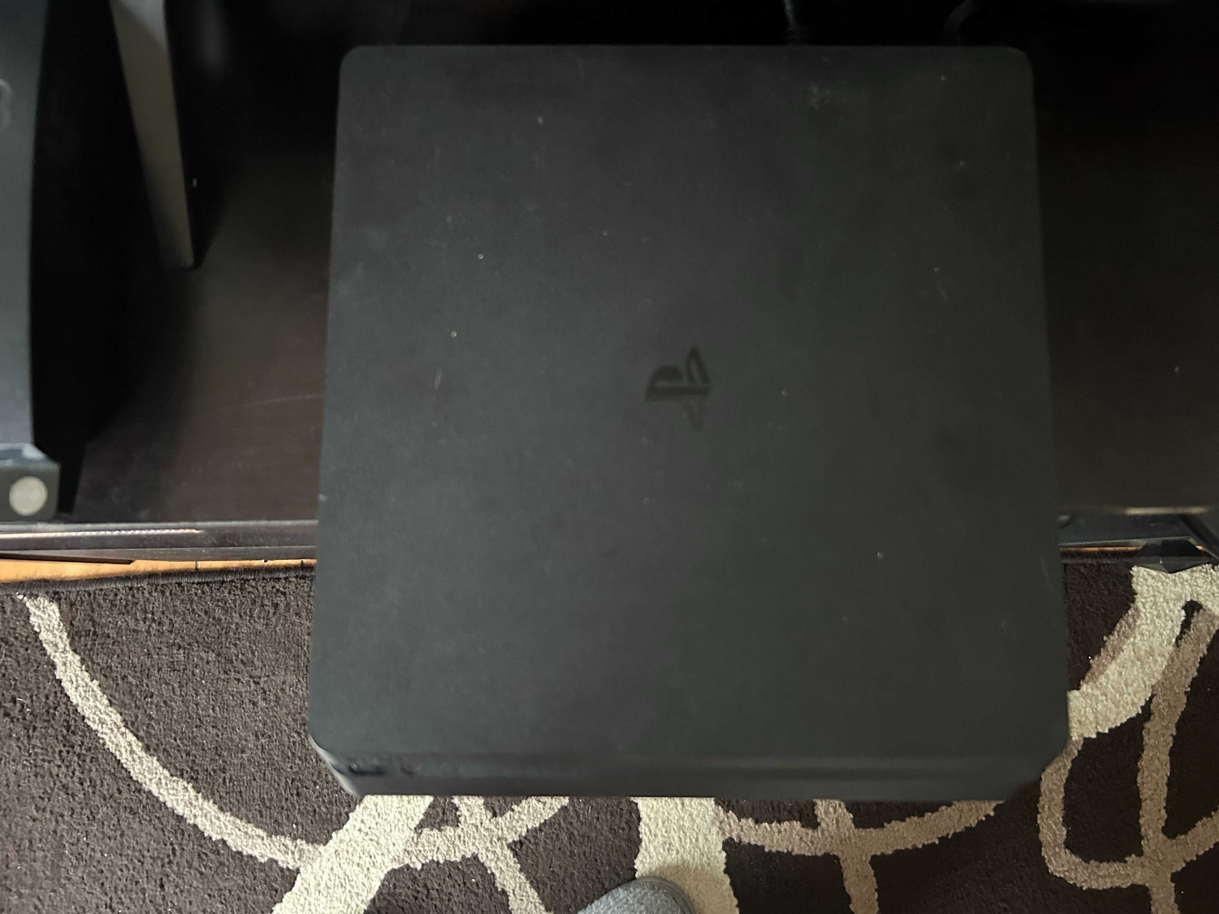 PS4 1TB vendo ou troco