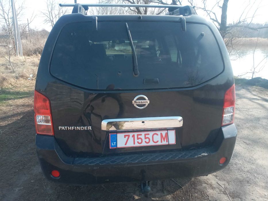 Nissan pathfinder 4*4