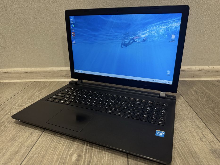 Ноутбук Lenovo. 8Gb, нова SSD120Gb, налаштований, батарея тримає.