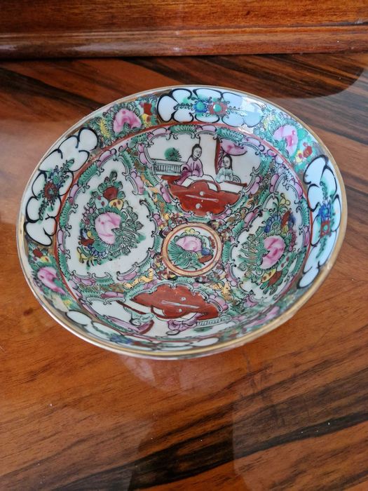 Tigela chinesa de macarrão vintage