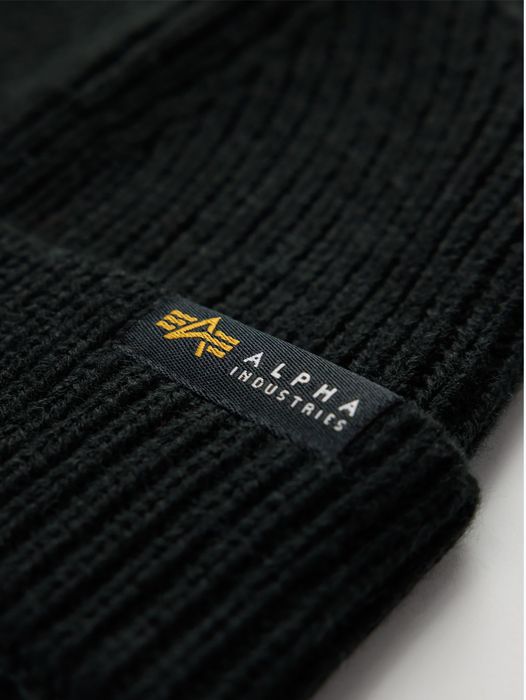 Шапка alpha industries