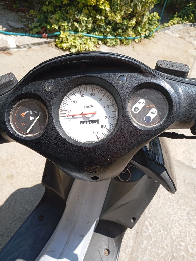Scooter Honda x8r s