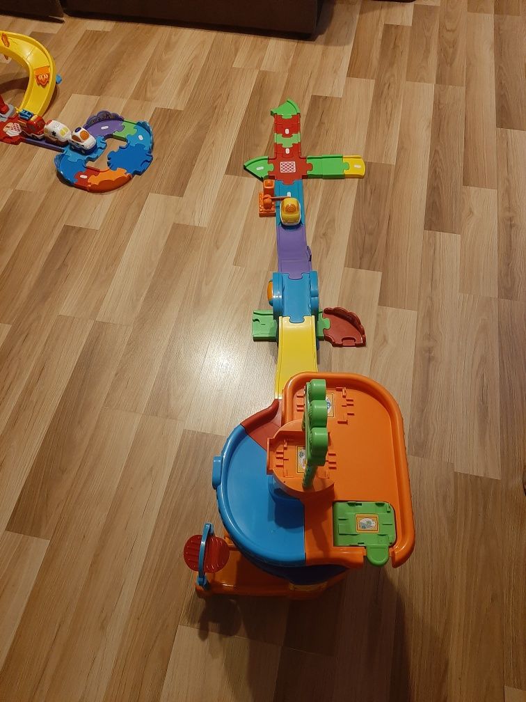 Vtech Wieża Parkingowa tut tut  wersja polska + autko + tor
