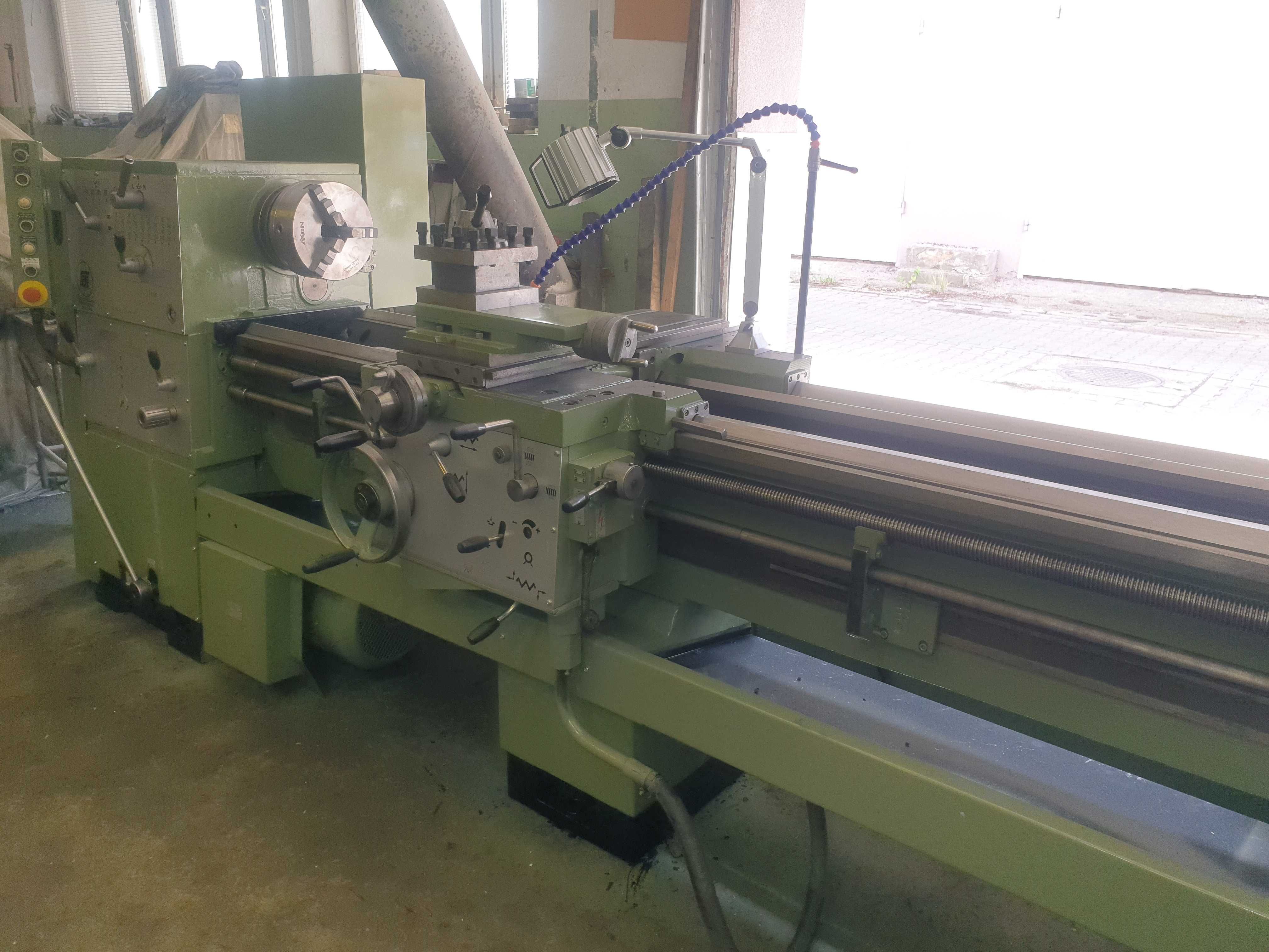 Tokarka uniwersalna TUR 50 x 2000