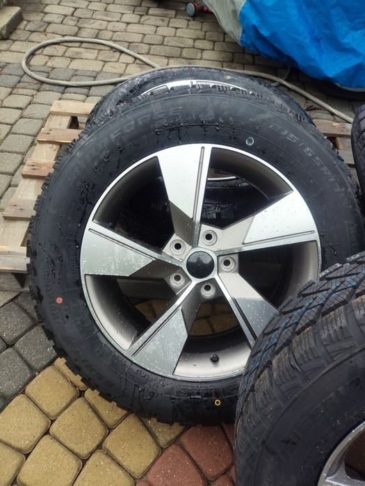 Fabrycznie nowe koła zimowe z czujnikami 17 5x114,3 215/65/17 Kia hyun