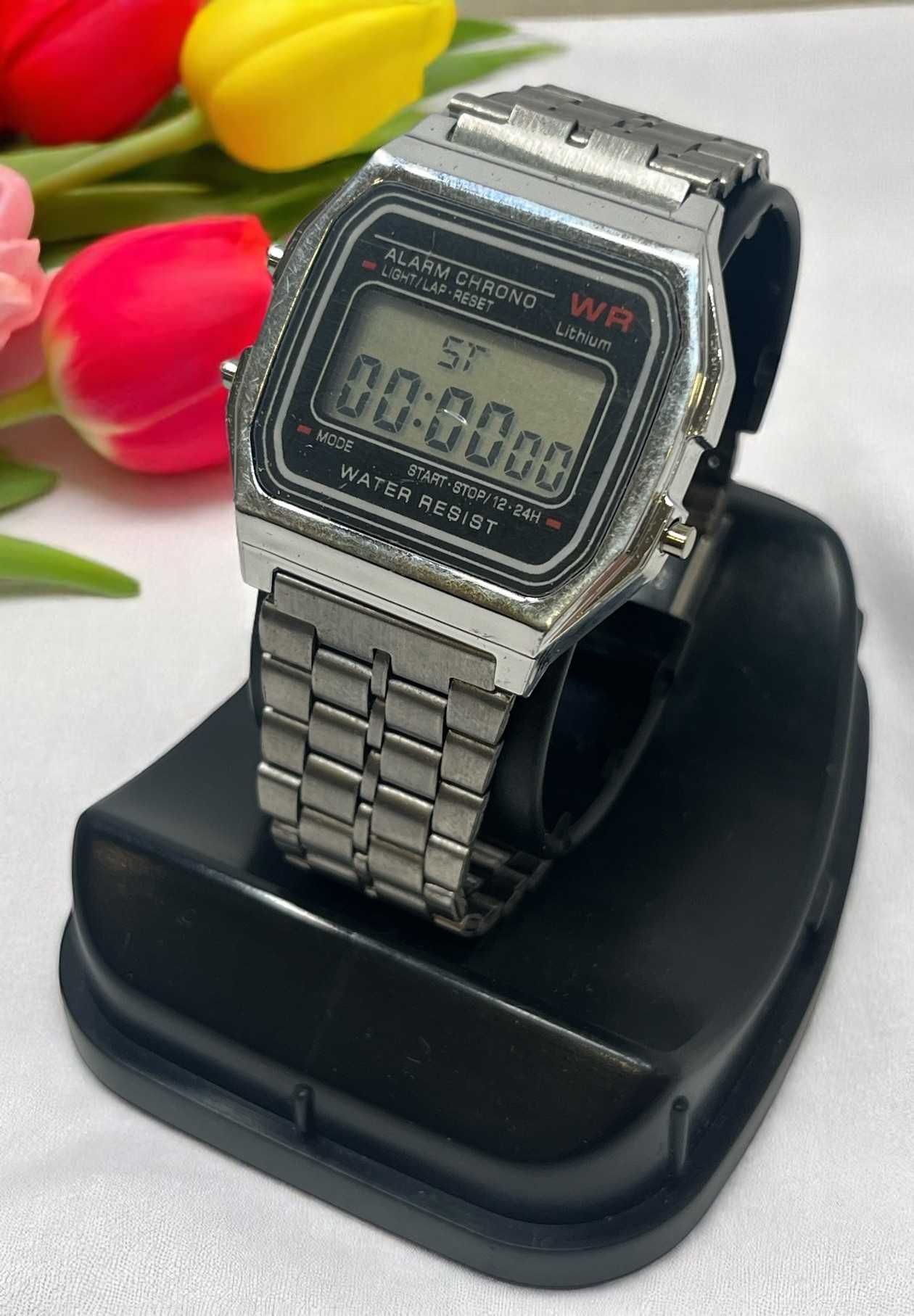 Efektowny zegarek WR w stylu retro