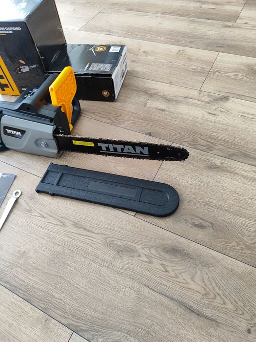 Piła łańcuchowa Titan 2000wat, łańcuch Oregon, rok produkcji 2024