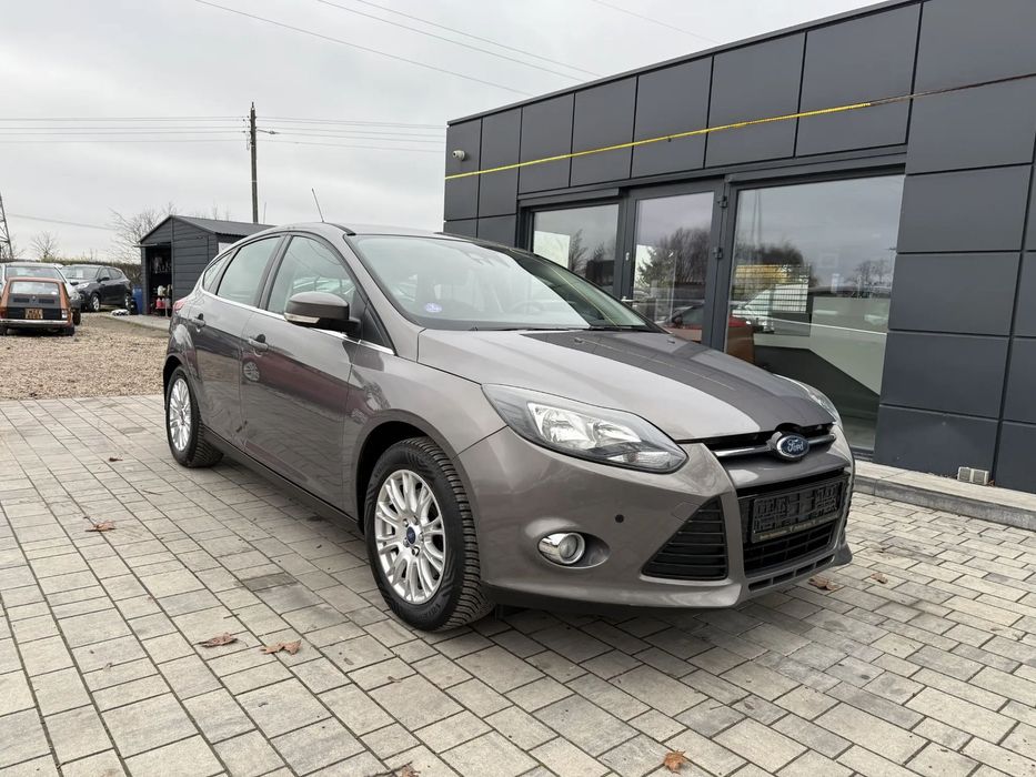 Ford Focus 1.6 Benzyna Titanium Klimatyzacja Asystent Pasa Ruchu Alufelgi Kredyt