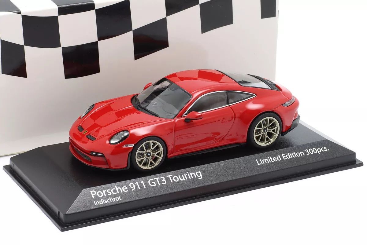 Minichamps 1:43 porsche 911 (992) GT3 Touring ano 2021