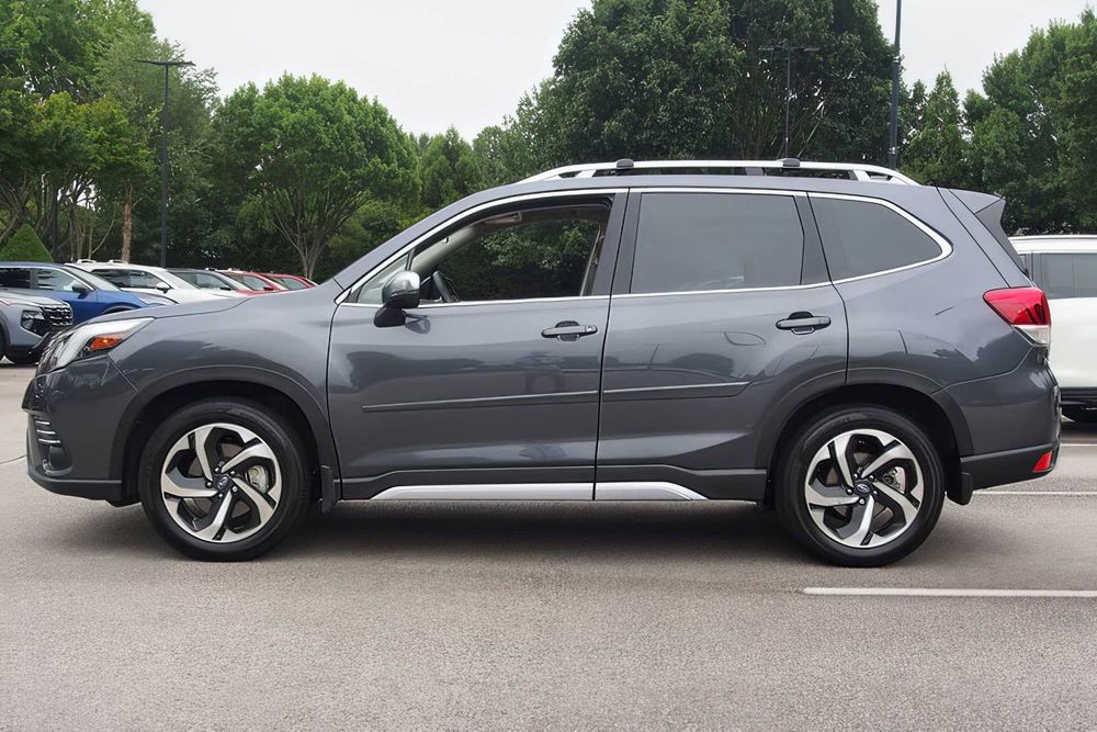 Subaru Forester      2023