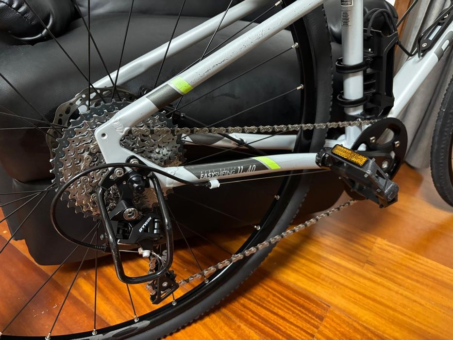 Bicicleta de Trekking Riverside 900 Cinza