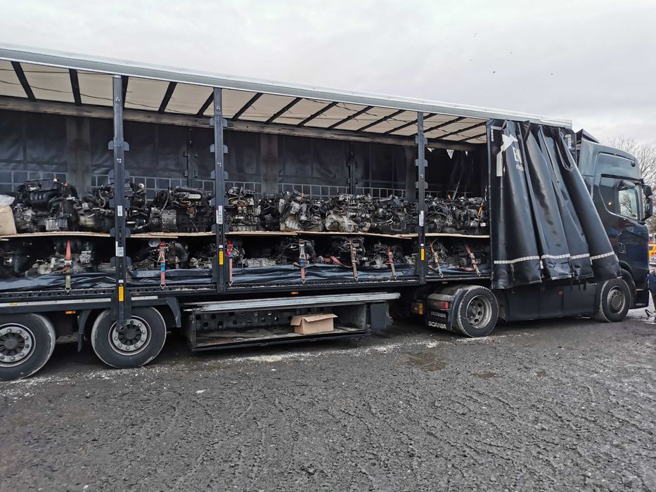 Części Maska Zderzak Błotnik Lampa Silnik Skrzynia Biegów Hurt