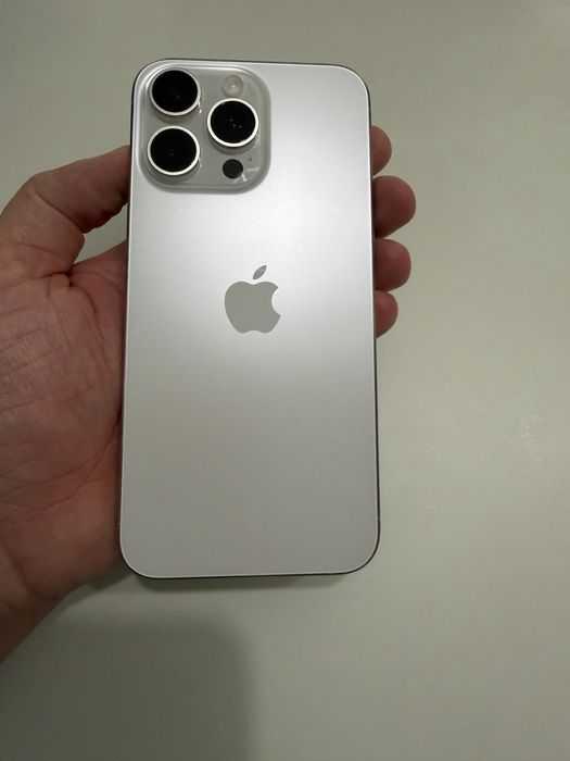 Продам телефон iPhone 15 Pro Max white titanium 256 gb never lock