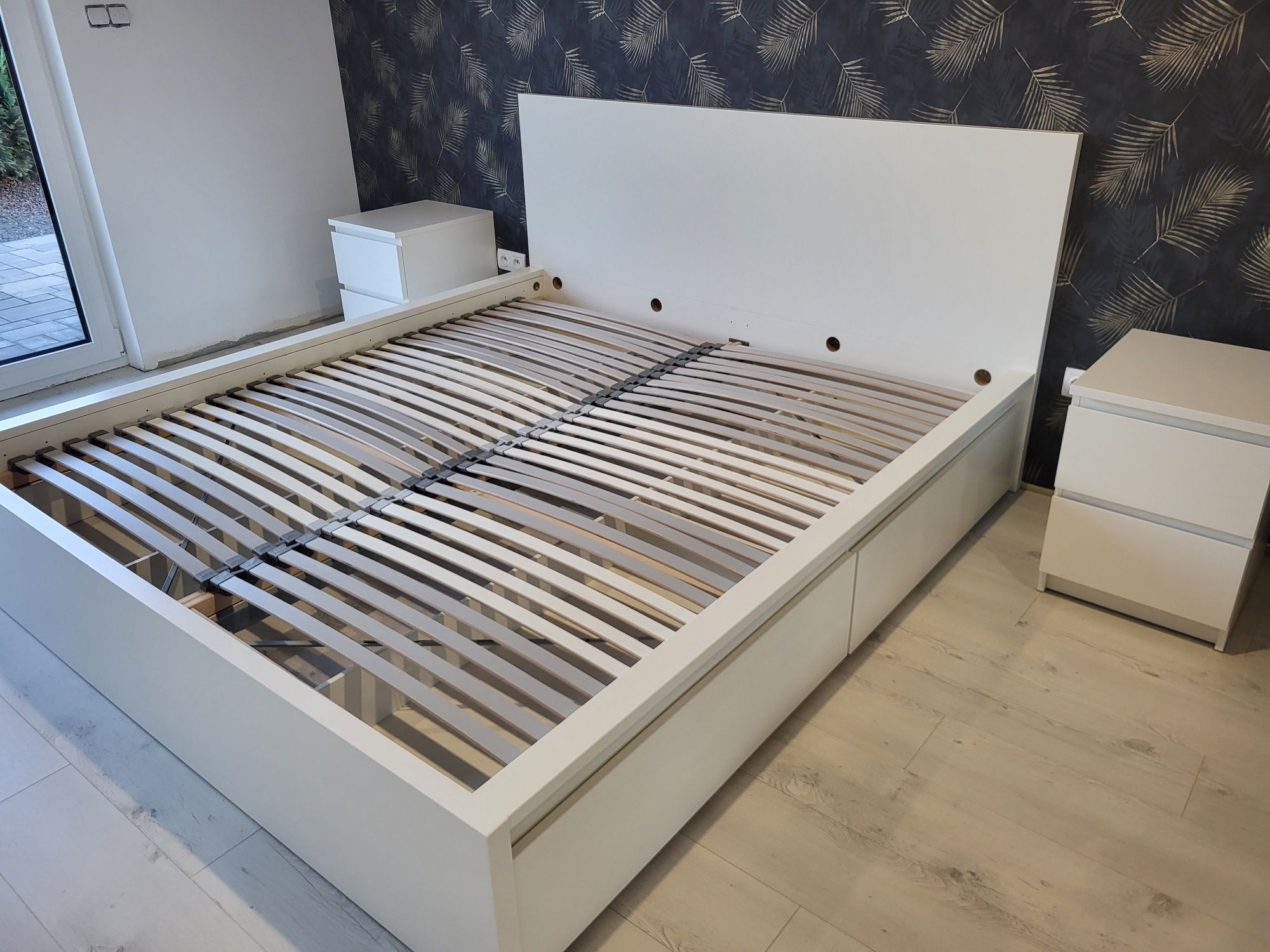 Łóżko do sypialni 180 plus 2 stoliki nocne