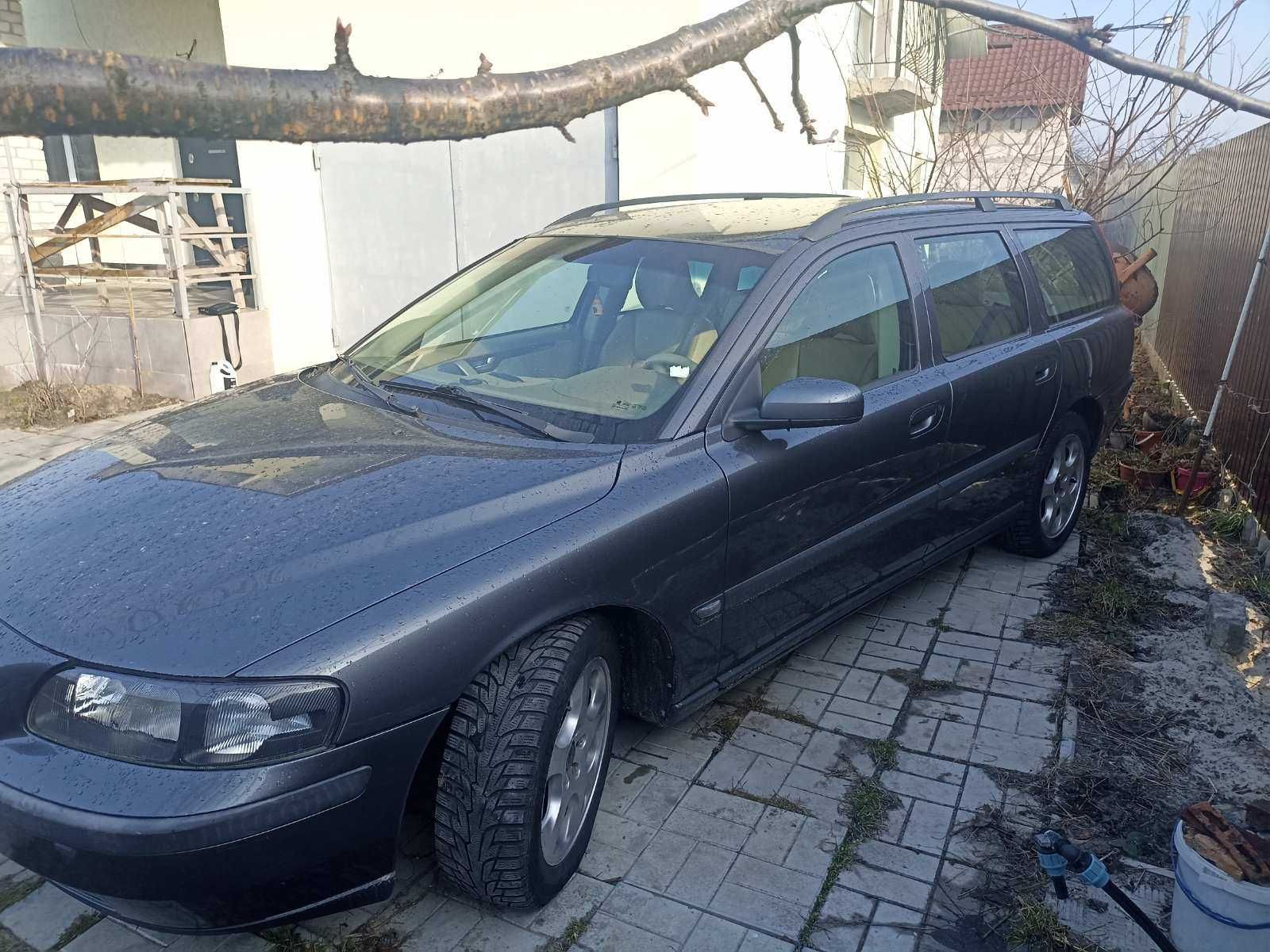 Продам Volvo v 70 2004рік