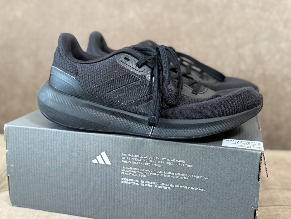 Кросівки adidas 40,5 розмір