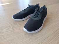 Buty nowe r 42 Vty