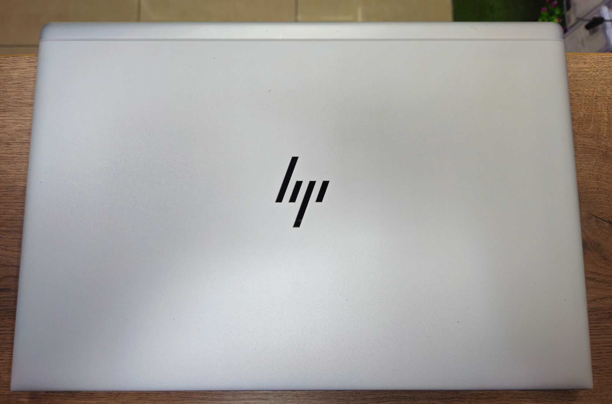 Ноутбук HP 850 G5 (15.6/IPS/i5-8250/8 ГБ/SSD 250/UHD Graphics 620)