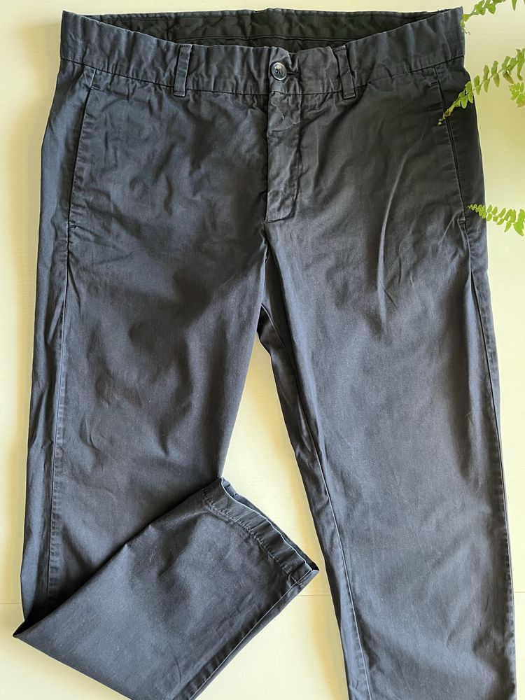 Peak Performance spodnie rozmiar 32/32 M  chinosy