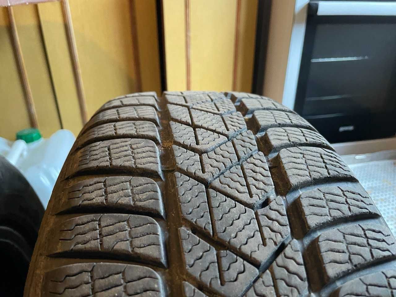 Резина / шини / колеса зимові Pirelli SottoZerro r16 205/60