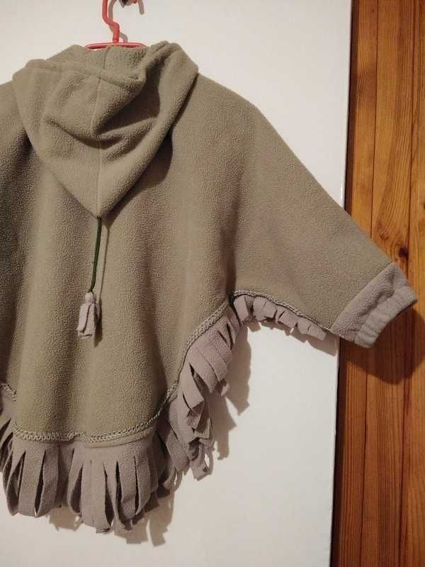 Bluza, sweter polarowy z kapturem - nietoperz rozmiar 110