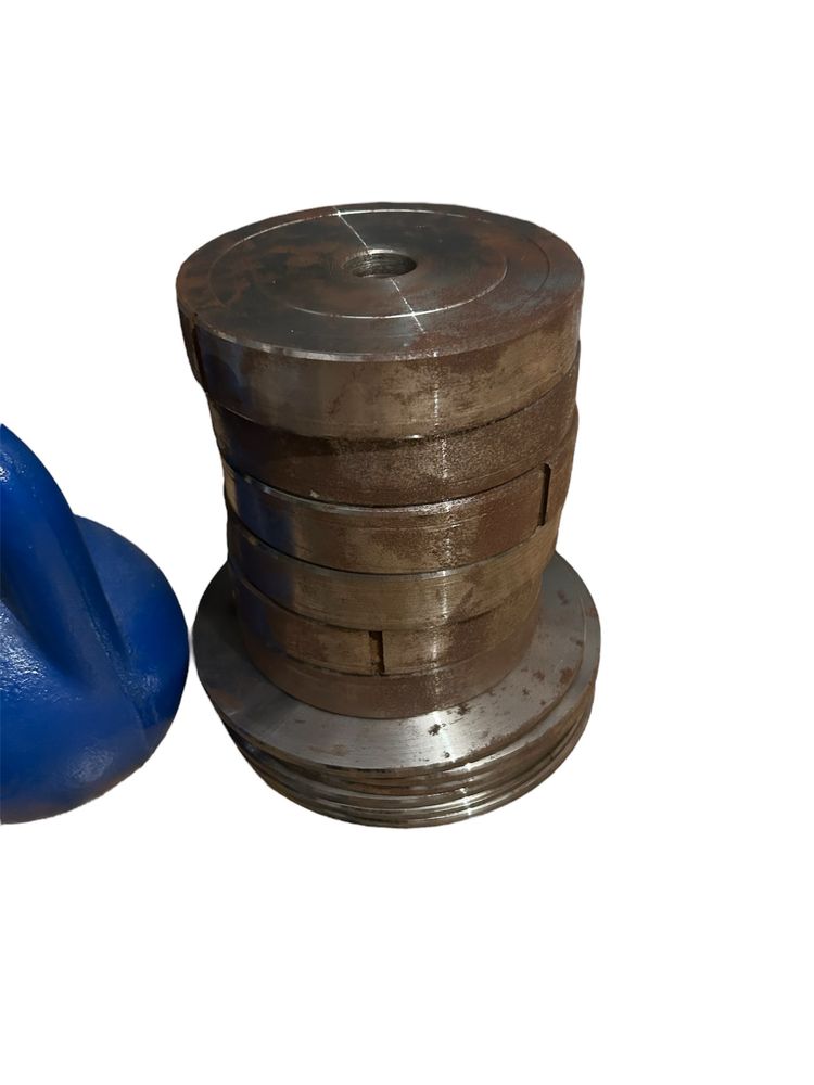 Siłownia obciążenia, atlas, ławka, gryf, hantle, kettlebell