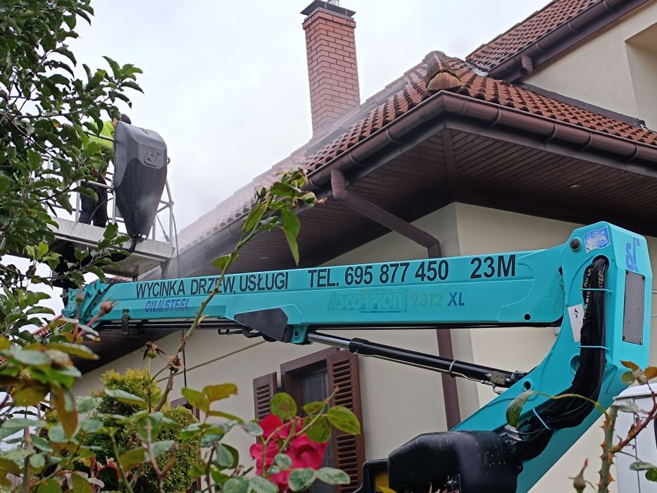 Podnośnik koszowy 23m zwyżka – usługi, wynajem, wycinka drzew, rębak,