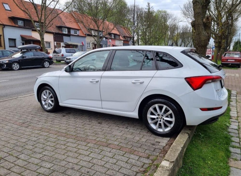 Skoda Scala salon Polska bogate wyposazenie.