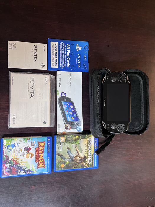 Sony Ps Vita konsola jak nowa, w idealnym stanie.