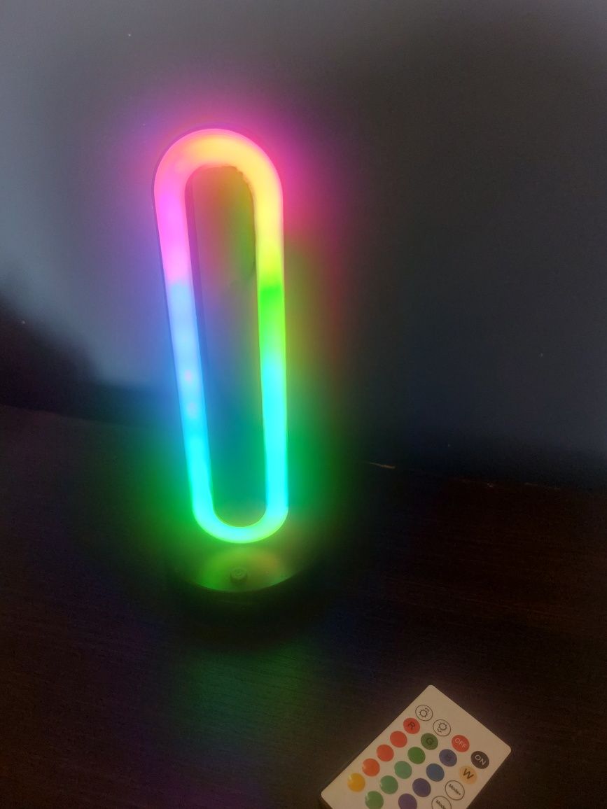 Lampka LED z pilotem