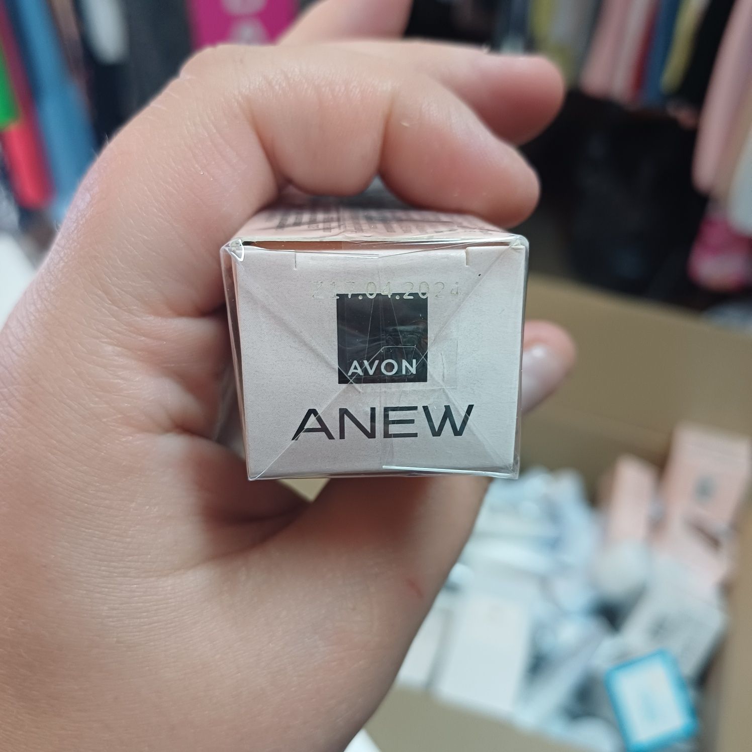 Krem pod oczy anew skin renewal avon 15 ml