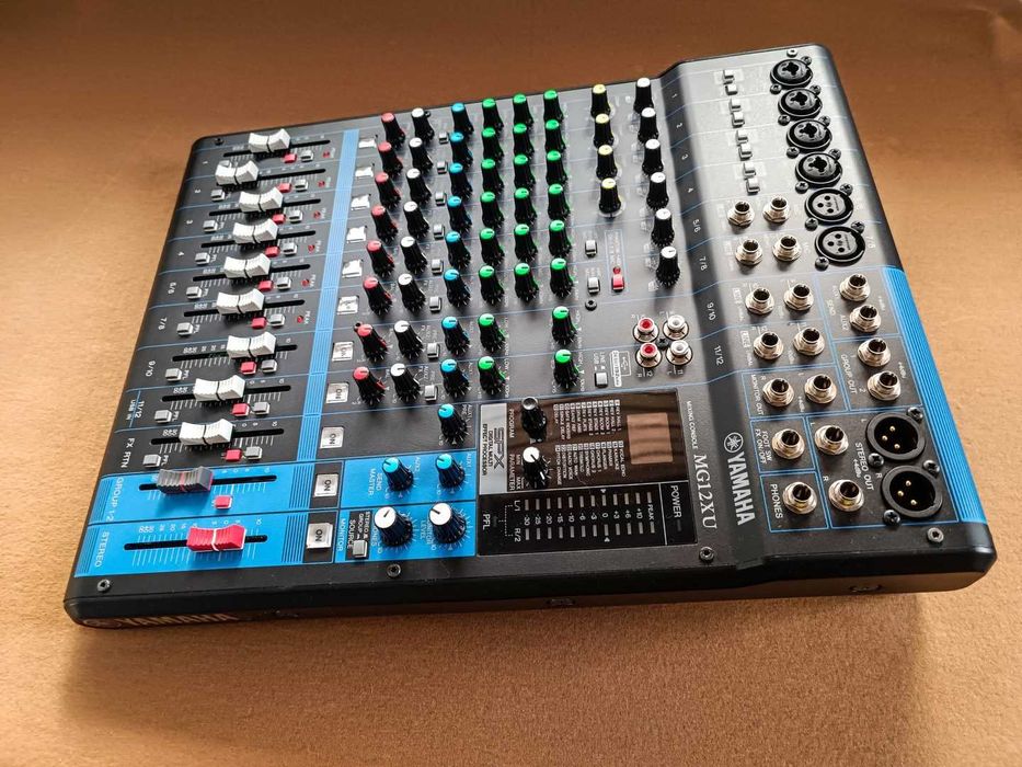 Мікшерний пульт Yamaha MG12XU – стан нового, з США