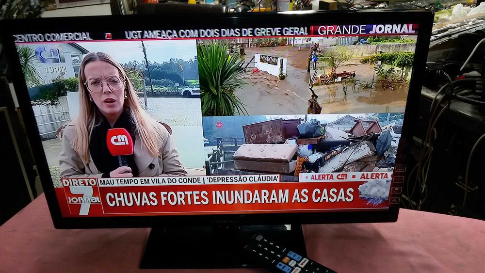 tv led crown modelo aled 2419/15 24polgadas 60cm