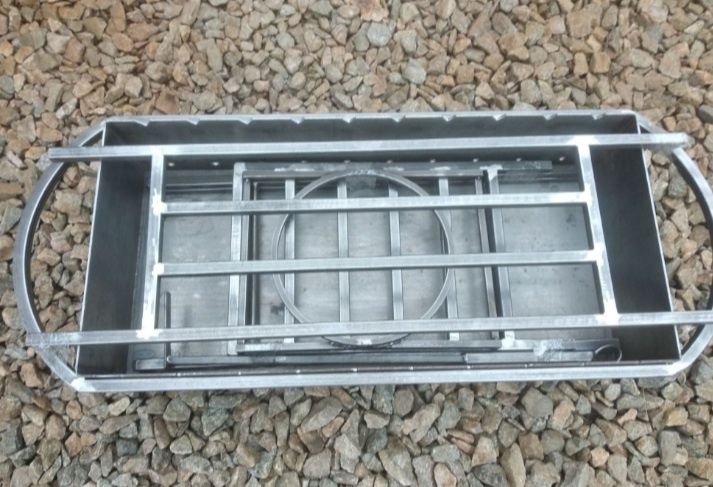 Мангал розбірний 3мм або 4мм з полками.