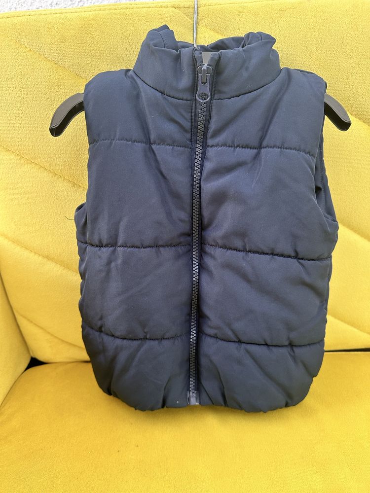 Vendo roupinhas para bebe 12, 18 meses estado como novo